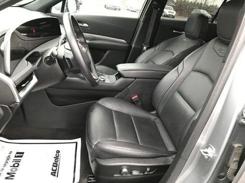 Certified 2025 Cadillac XT4 Premium Luxury FWD image 13