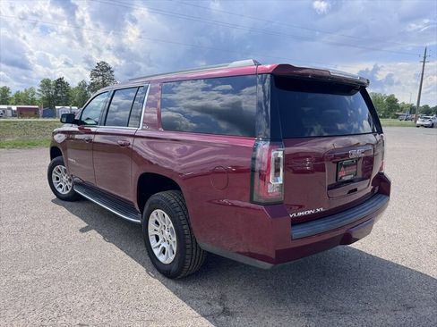 Used 2020 GMC Yukon XL SLT w/ Open Road Package AWD/4WD image 4