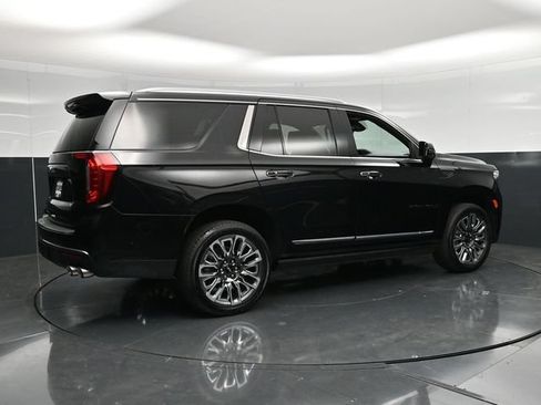 Used 2023 GMC Yukon Denali Ultimate AWD/4WD image 4