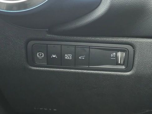 Certified 2025 Chevrolet Equinox EV LT w/ Convenience Package image 32