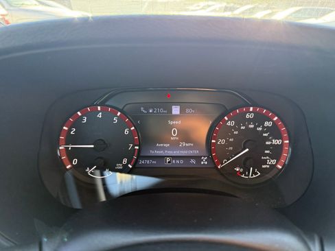 Used 2024 Nissan Frontier PRO-4X w/ Technology Package image 16