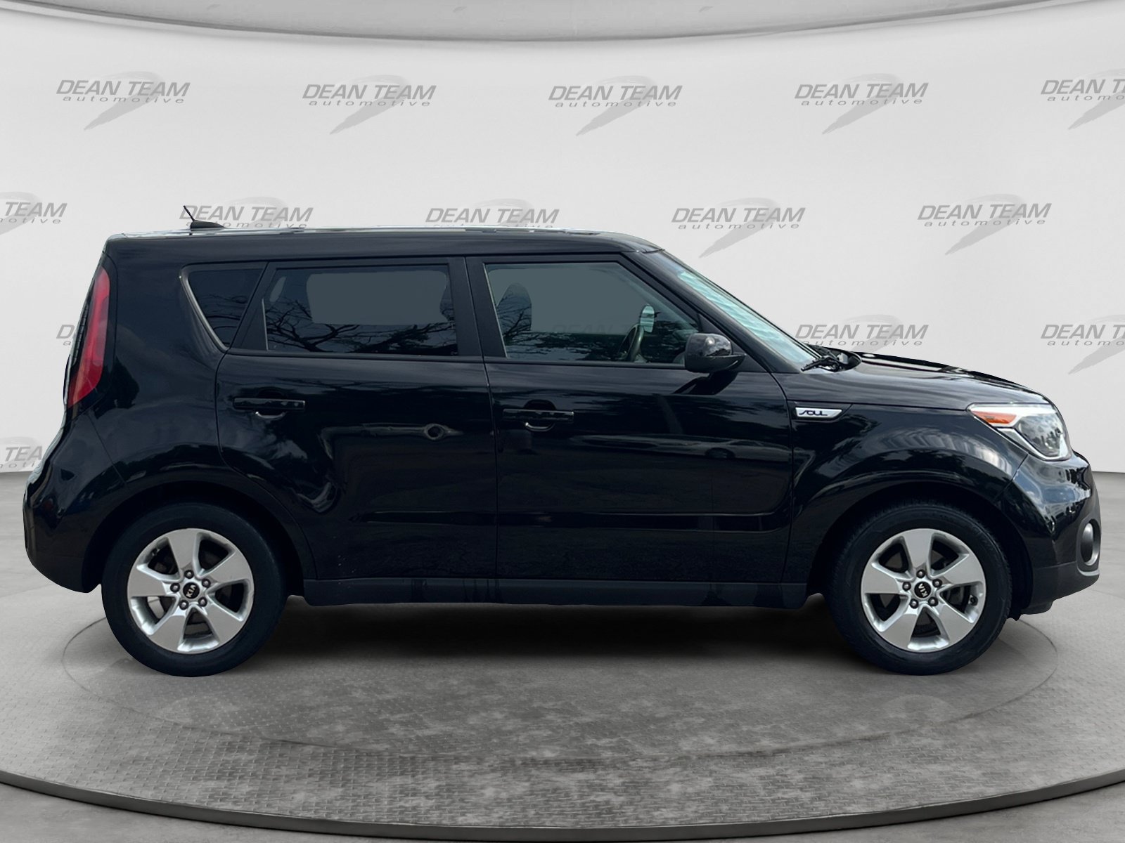 Used 2018 Kia Soul FWD image 8