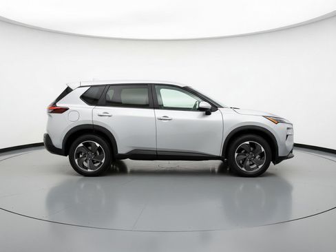 Used 2025 Nissan Rogue SV FWD image 11