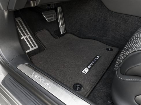 Used 2024 Lexus LS 500 RWD image 34