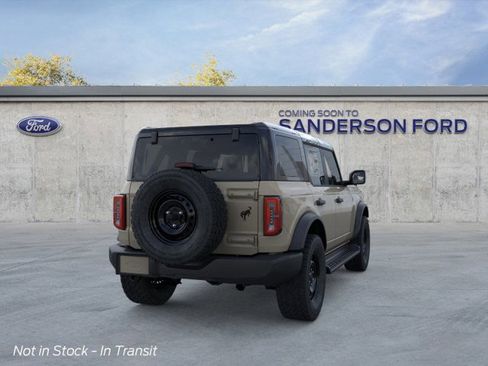 New 2026 Ford Bronco Outer Banks w/ Black Appearance Package image 8