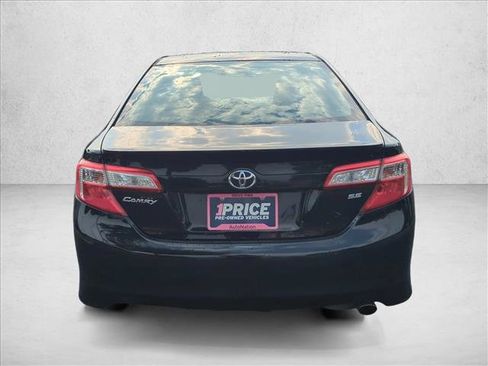 Used 2014 Toyota Camry SE FWD image 7