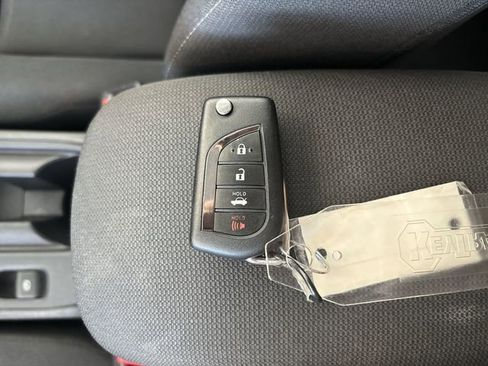 Used 2023 Toyota Corolla LE image 28