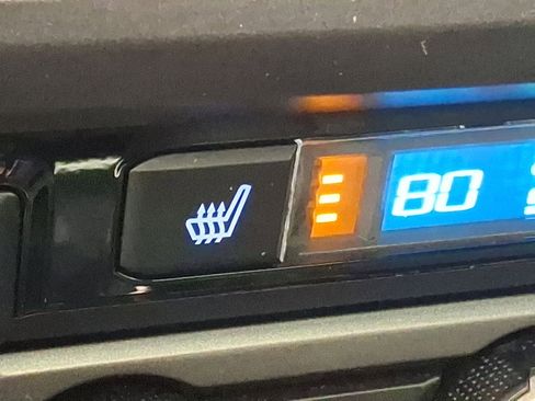 Certified 2017 Toyota Tacoma TRD Sport image 19