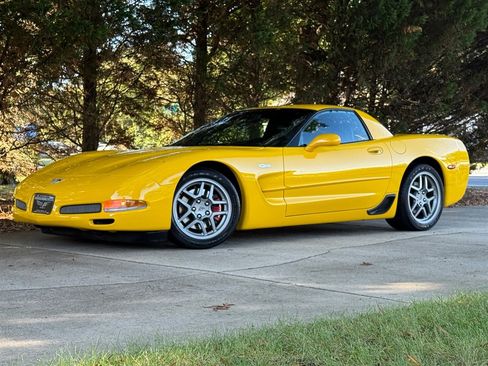 Used 2003 Chevrolet Corvette Z06 w/ Memory Package, 3 Drivers image 10