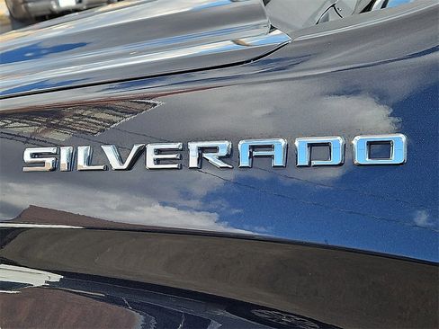 Used 2022 Chevrolet Silverado 1500 LT w/ Safety Package image 14