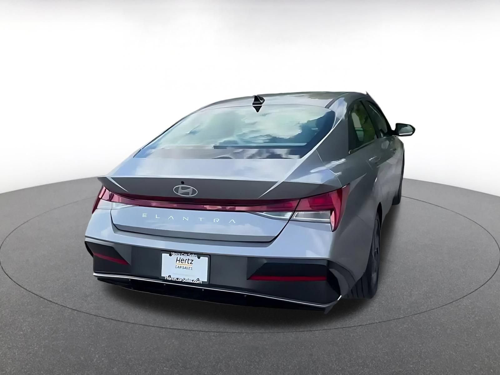 Used 2025 Hyundai Elantra SEL FWD image 13