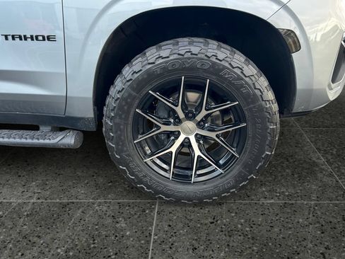 Used 2023 Chevrolet Tahoe Z71 w/ Z71 Off-Road Package AWD/4WD image 10