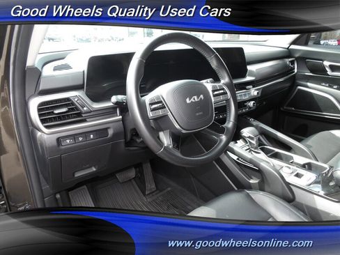 Used 2023 Kia Telluride S w/ S Sunroof Package image 12