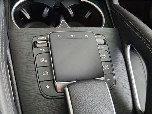 Used 2024 Mercedes-Benz GLE 450 4MATIC image 36