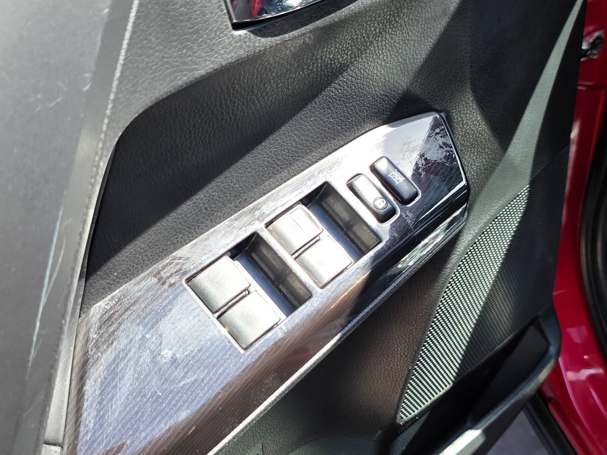 Used 2017 Toyota RAV4 SE FWD image 30