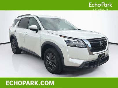 Used 2023 Nissan Pathfinder SV w/ SV Premium Package