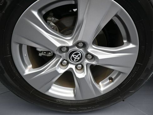 Used 2025 Toyota RAV4 XLE w/ Convenience Package FWD image 43