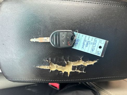 Used 2011 Ford Explorer 2WD image 32