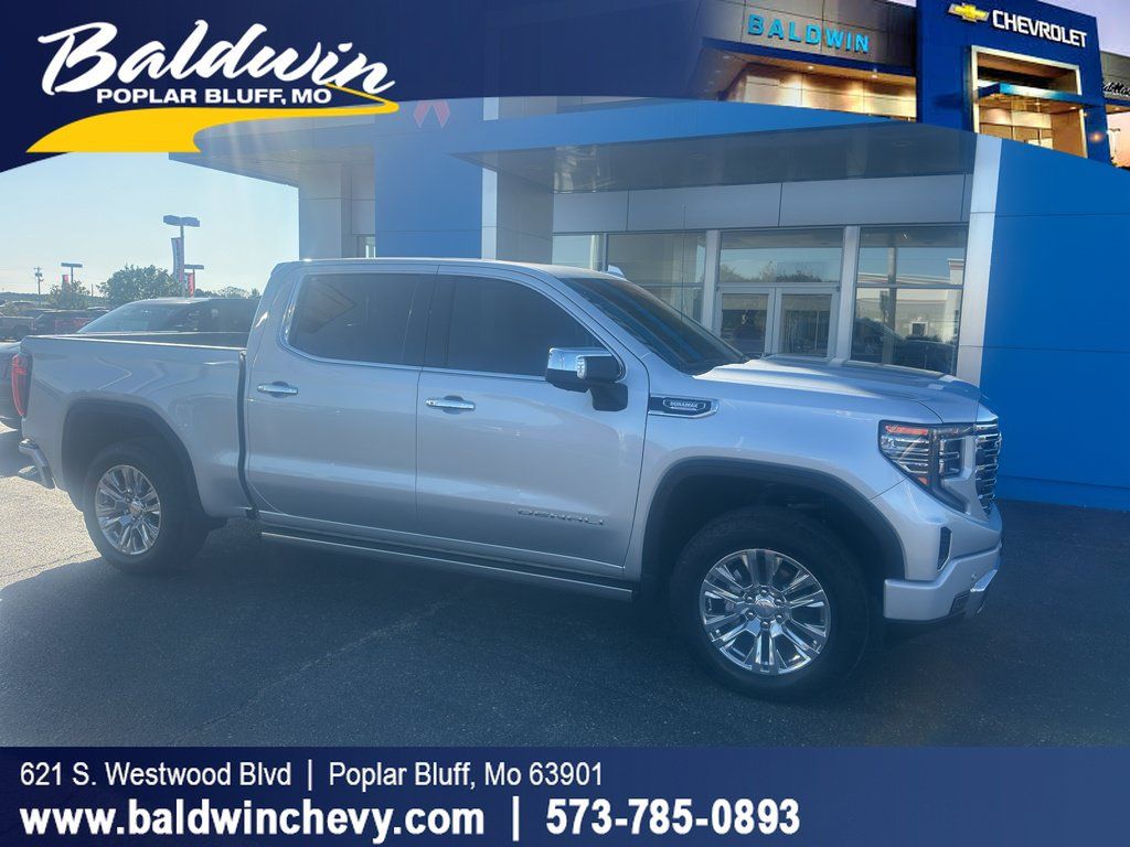 Used 2022 GMC Sierra 1500 Denali AWD/4WD image 1