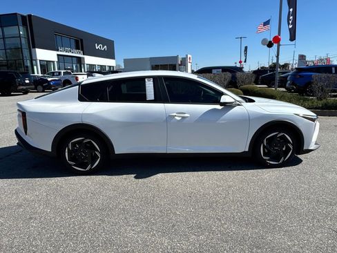 New 2026 Kia K4 EX FWD image 8