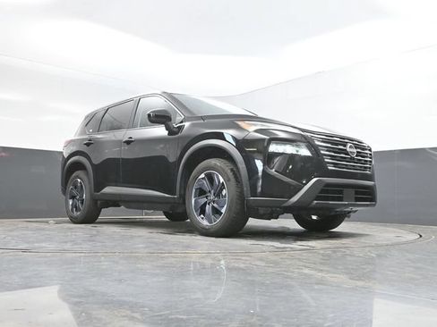 Used 2024 Nissan Rogue SV FWD image 45