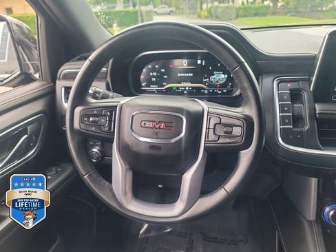 Certified 2023 GMC Yukon SLT w/ SLT Luxury Package AWD/4WD image 16