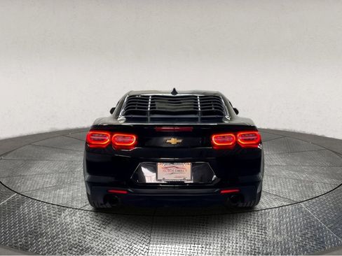 Used 2020 Chevrolet Camaro LT image 7