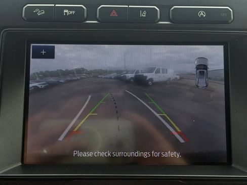 Used 2020 Ford Expedition XLT w/ Equipment Group 202A AWD/4WD image 9