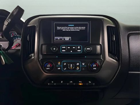 Used 2018 Chevrolet Silverado 1500 LT w/ All Star Edition AWD/4WD image 19