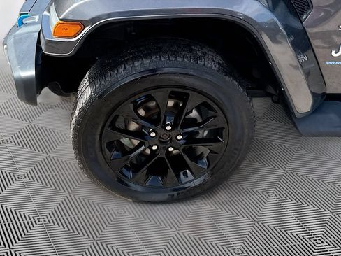 Used 2023 Jeep Wrangler Unlimited Sahara w/ Cold Weather Group AWD/4WD image 35