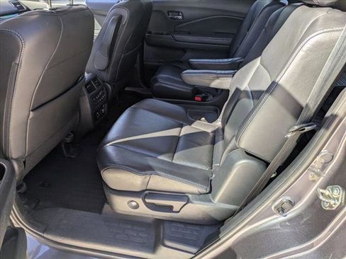 Used 2019 Honda Pilot Touring image 17