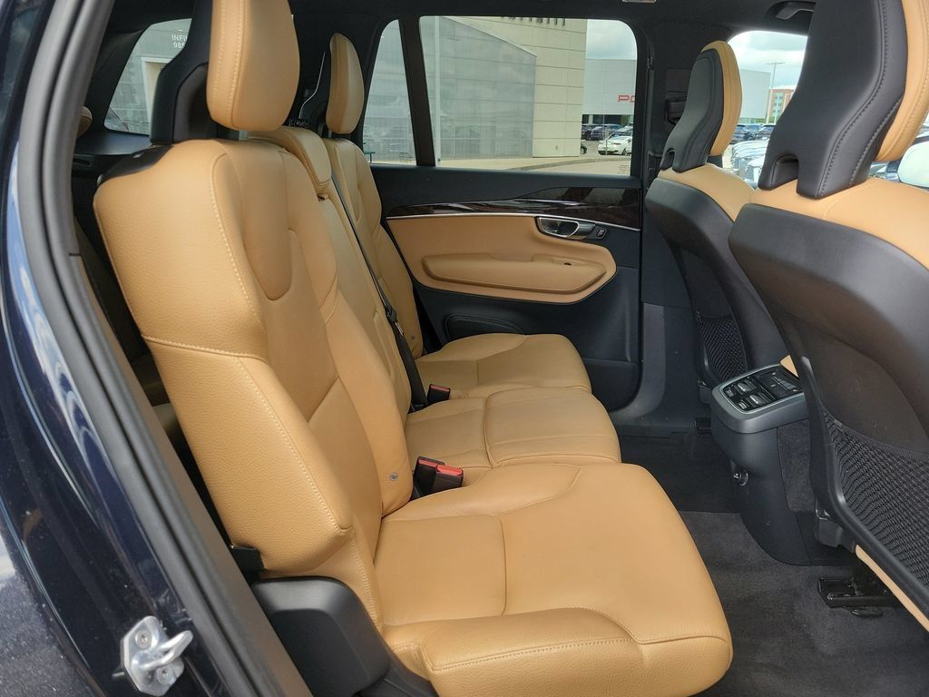 Used 2019 Volvo XC90 T6 Momentum w/ Protection Package Premier AWD/4WD image 30