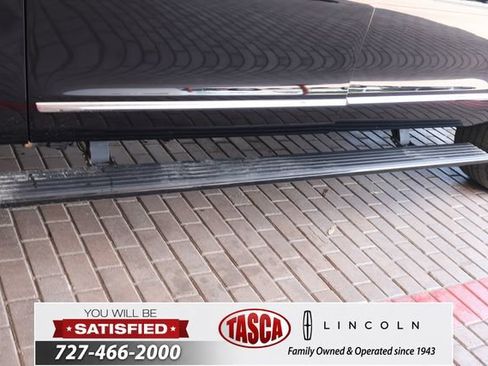 Used 2020 Lincoln Navigator L Reserve w/ Equipment Group 208A Reserve AWD/4WD image 11