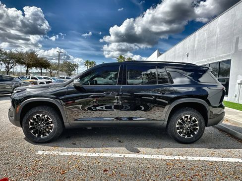 Used 2024 Chevrolet Traverse Z71 w/ Enhanced Driving Package image 5