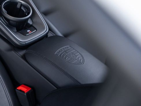 Used 2025 Porsche 911 Carrera GTS image 33