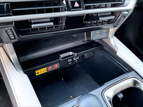 Used 2024 Lexus RX 350 Premium image 33