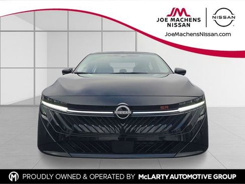 New 2026 Nissan Sentra SR w/ SR Premium Package FWD image 9
