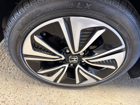 Used 2018 Honda Civic EX-T image 34