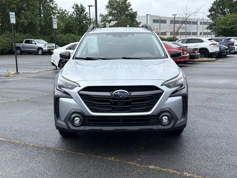 Used 2024 Subaru Outback Premium AWD/4WD image 6