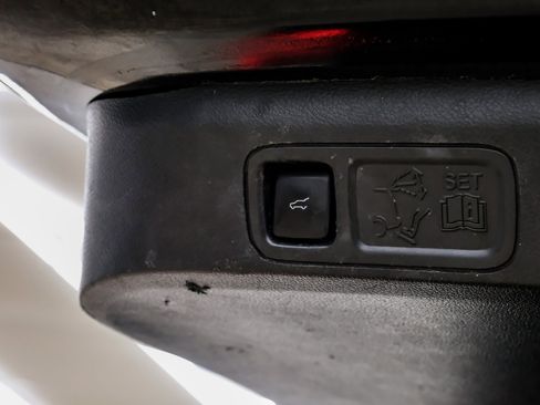 Used 2019 Ford Expedition Limited w/ Equipment Group 303A image 56