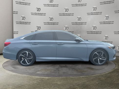Used 2022 Honda Accord Sport image 6