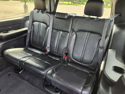 Used 2024 Jeep Wagoneer Series II AWD/4WD image 39