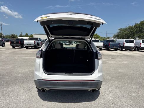 Used 2016 Ford Edge Titanium w/ Technology Package FWD image 28