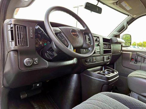 Used 2023 GMC Savana 2500 image 13