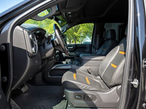 Used 2020 GMC Sierra 2500 AT4 w/ AT4 Premium Package AWD/4WD image 4