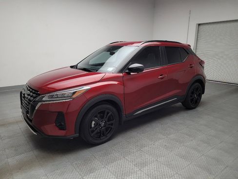Used 2024 Nissan Kicks SR w/ SR Premium Package FWD image 2