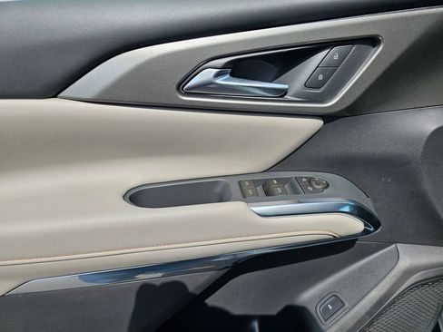 New 2026 Chevrolet Traverse LT w/ Driver Confidence Package FWD image 21