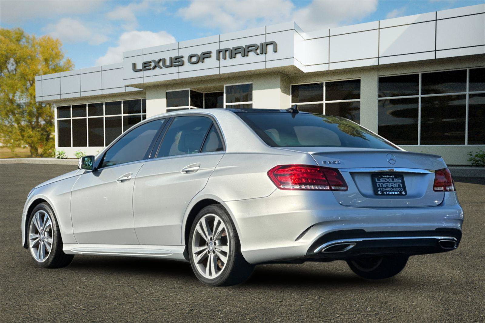 Used 2015 Mercedes-Benz E 350 Sedan image 3