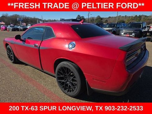 Used 2015 Dodge Challenger SXT w/ Driver Convenience Group image 6