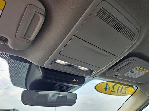 Used 2024 MAZDA MAZDA3 s image 27